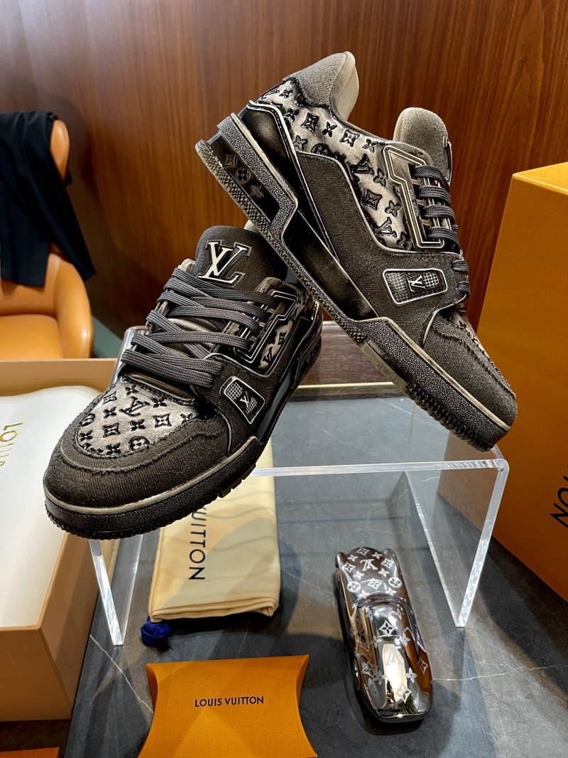 Louis Vuitton Sneakers